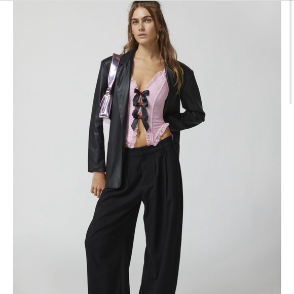 NWT!!! Urban Outfitters Pink and Black Lace corset with bows!! - Picture 2 of 4